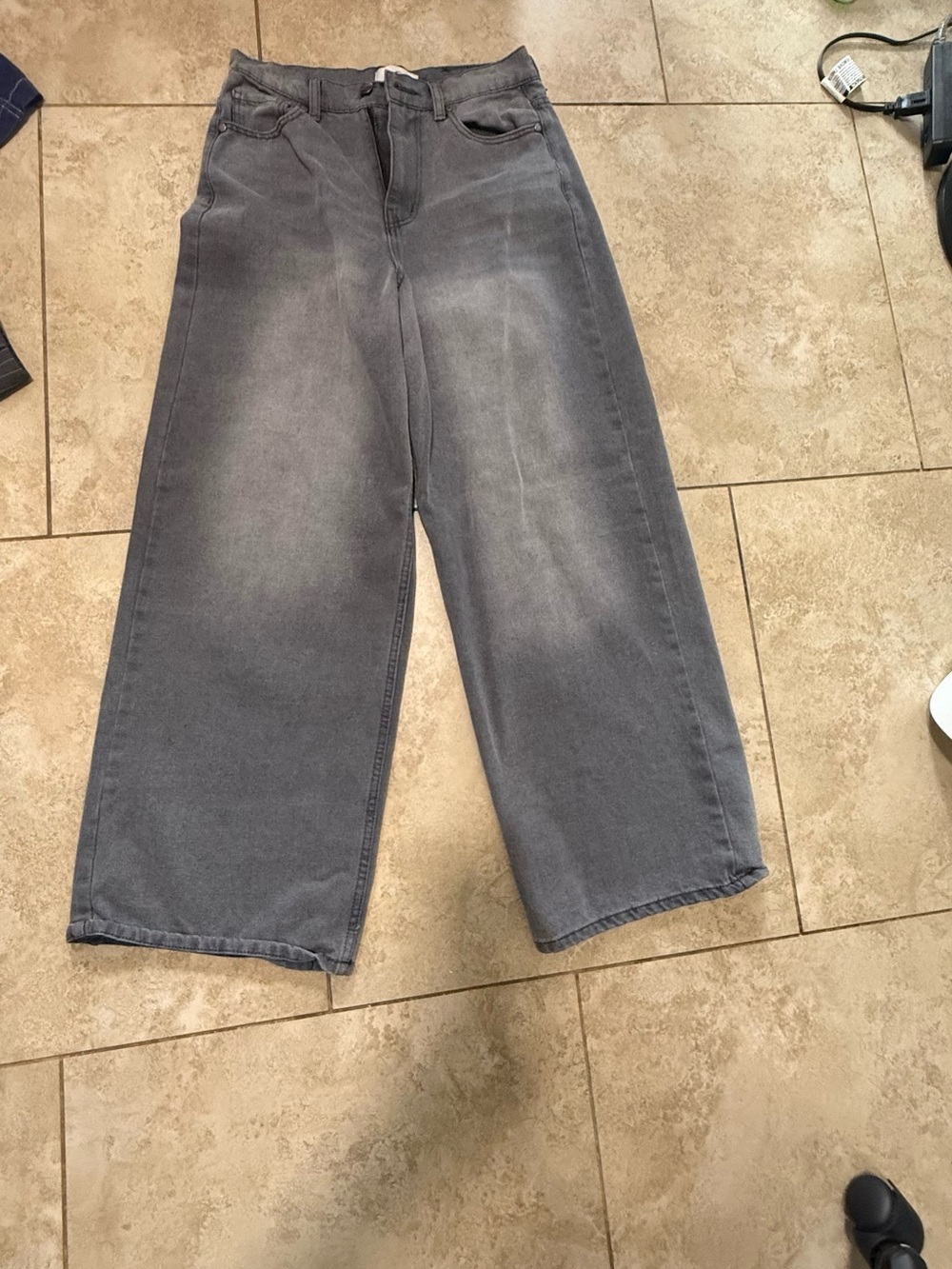 High-Rise Gray Wide-Leg Jeans — Relaxed Flare Style